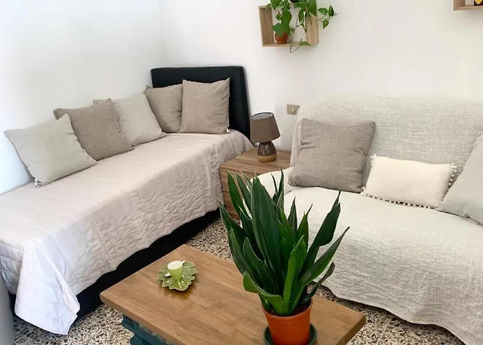 In By The Waterfront *